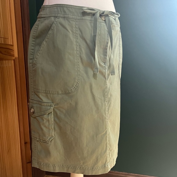 LL Bean Favorite Fit Cargo Skirt - Picture 6 of 7